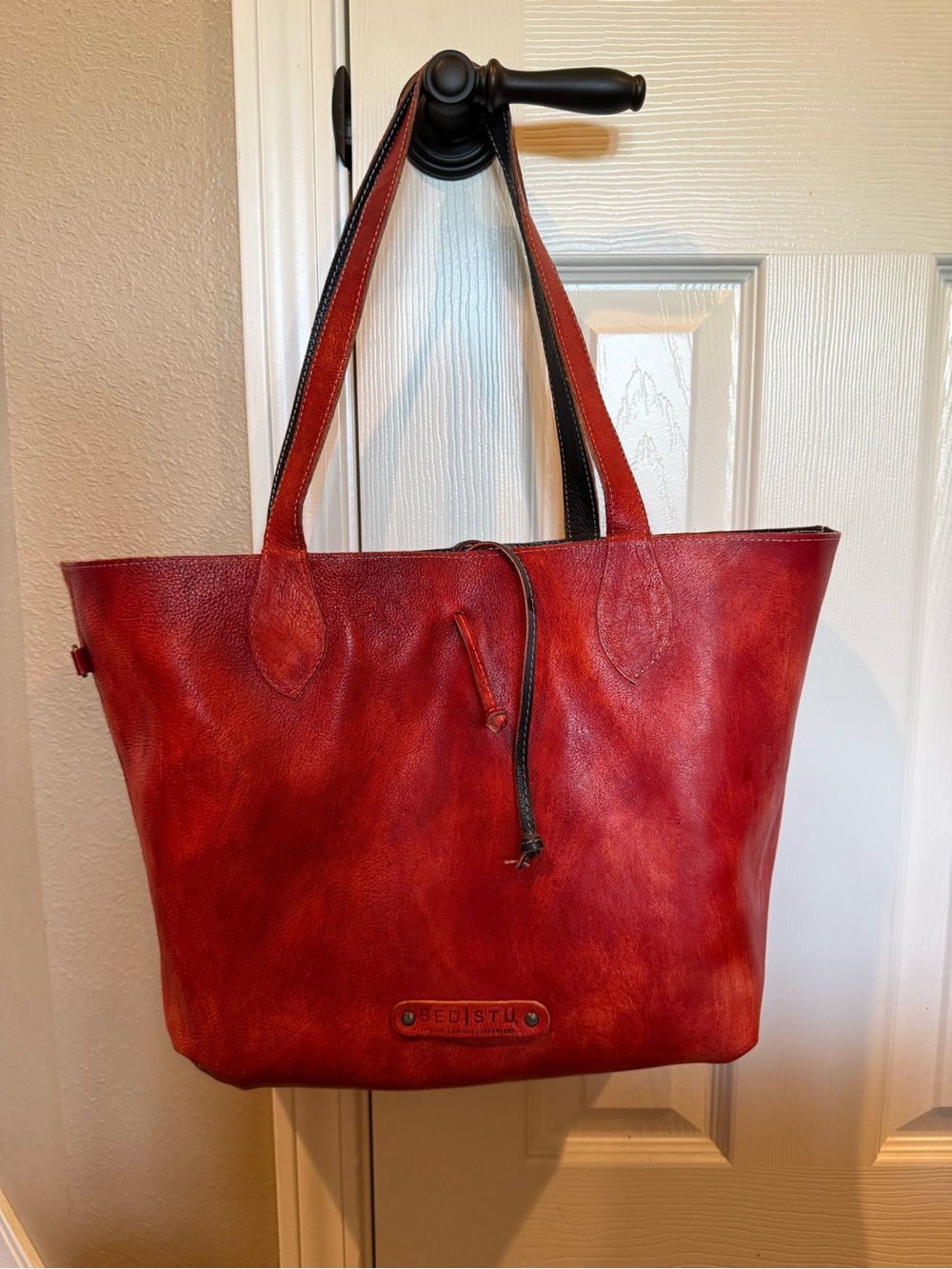 BED|STÜ Reversible Leather Tote Bag & Matching Zip Around Wallet Set - Picture 4 of 11